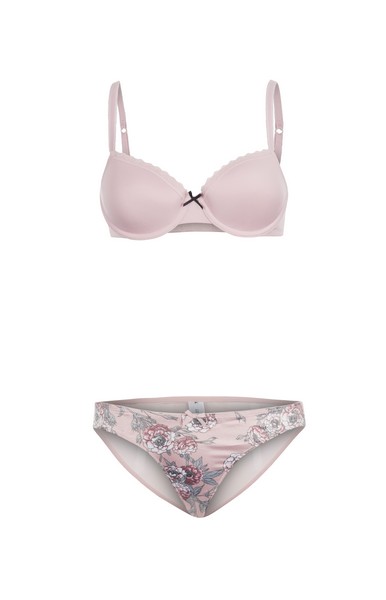 Forever 21 Launches Neoprene Swim Collection